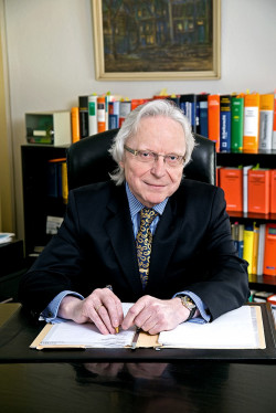 Fachanwalt für Arbeitsrecht und Familienrecht - Rechtsanwalt Hans Kleine-Benne